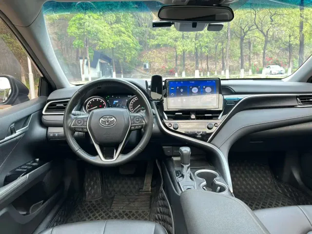 Toyota Camry — Фото автомобиля 4