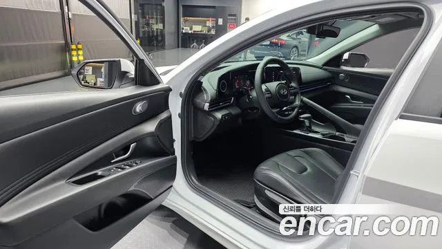 Hyundai Avante CN7 — Фото автомобиля 9