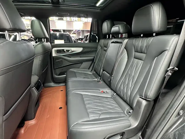 GAC Trumpchi GS8 — Фото автомобиля 26