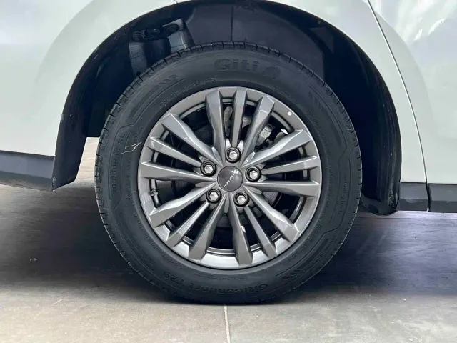 Maxus Dajia 5 — Фото автомобиля 8