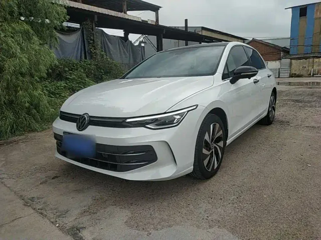 Фотография автомобиля — Volkswagen Golf