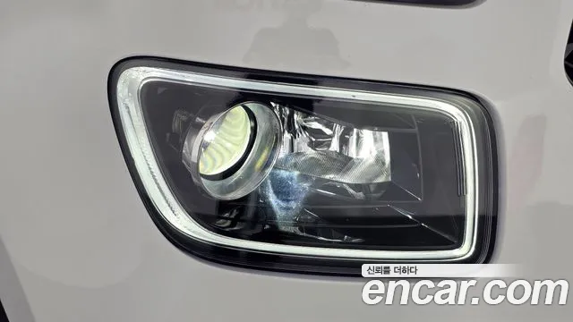 Hyundai Venue — Фото автомобиля 7