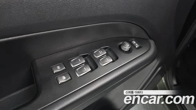 KG_Mobility_Ssangyong Rexton Новый Rexton Sport Дизель 2.2 4WD — Фото автомобиля 27