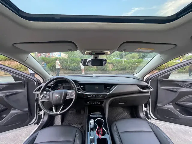 Buick Regal — Фото автомобиля 9