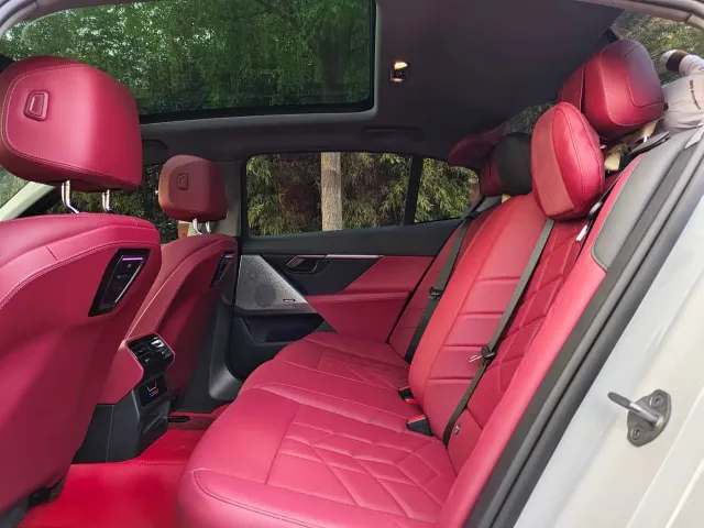 BMW 5 Series — Фото автомобиля 27