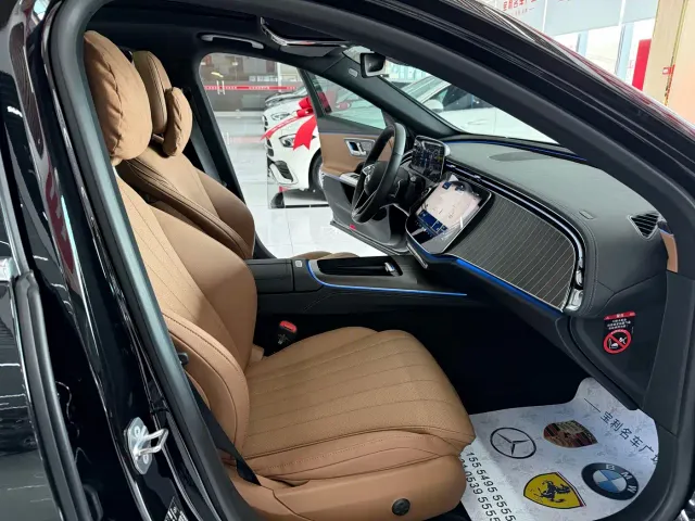 Mercedes-Benz E-Class — Фото автомобиля 12