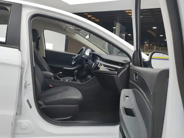 Chery Arrizo 5 — Фото автомобиля 8