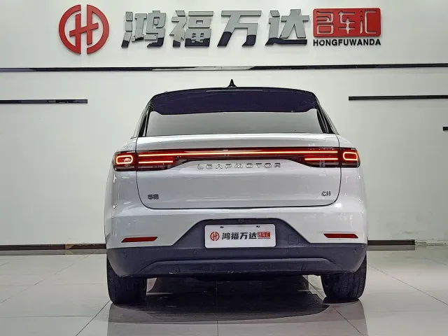 Leapmotor C11 — Фото автомобиля 5