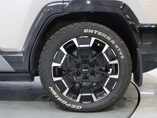 BYD FangChengBao Leopard 8 — Фото автомобиля 21