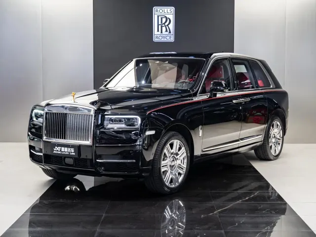 Фотография автомобиля — Rolls-Royce Cullinan