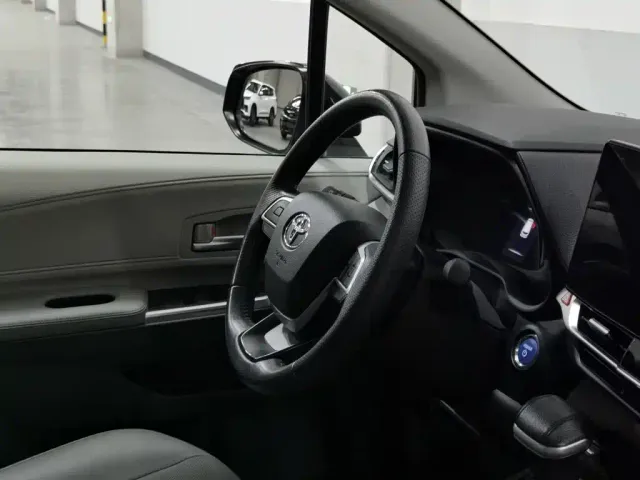 Toyota Granvia — Фото автомобиля 22