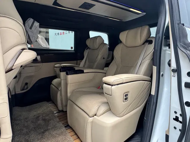 Toyota Alphard — Фото автомобиля 6