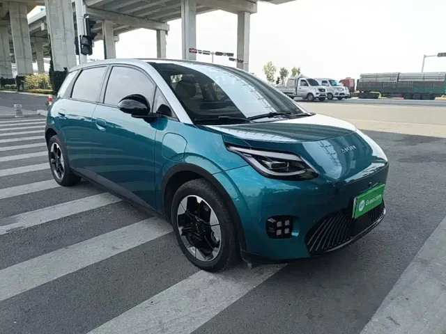 GAC Aion UT — Фото автомобиля 3