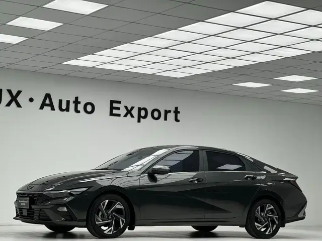 Hyundai Elantra — Фото автомобиля 6