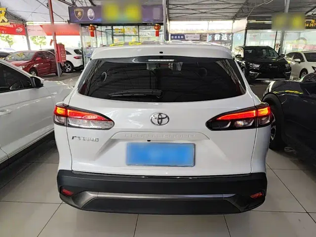 Toyota Frontlander — Фото автомобиля 5