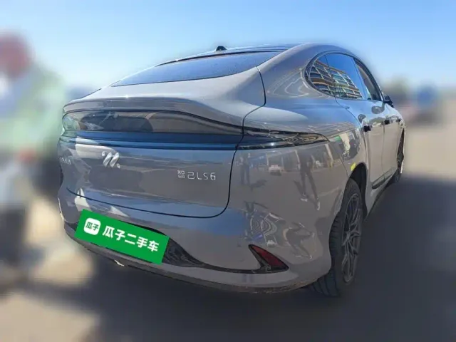 IM Motors LS6 — Фото автомобиля 6