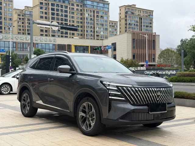 Changan CS75 Plus — Фото автомобиля 3