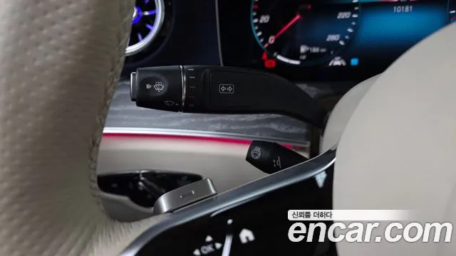 Mercedes-Benz E-Class — Фото автомобиля 18