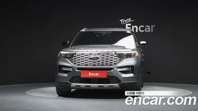 Ford Explorer Explorer 6 поколение 3.0 Platinum 4WD — Фото автомобиля 3