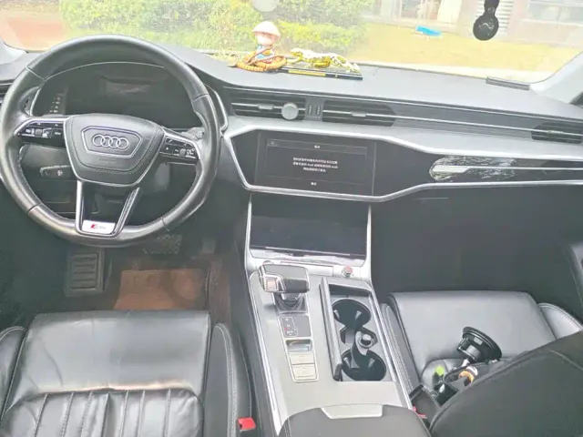 Audi A6L — Фото автомобиля 12