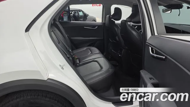 Kia Niro — Фото автомобиля 17