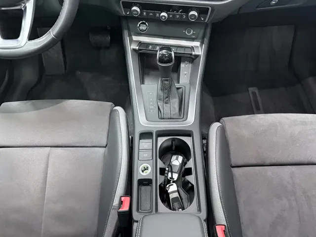 Audi Q3 — Фото автомобиля 15