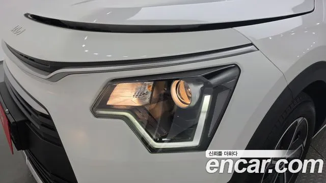 Kia Niro The All New — Фото автомобиля 22
