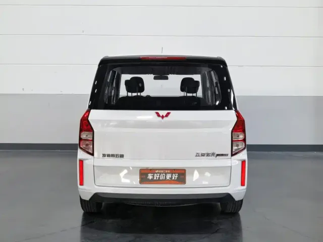 Wuling Hongguang Plus — Фото автомобиля 4