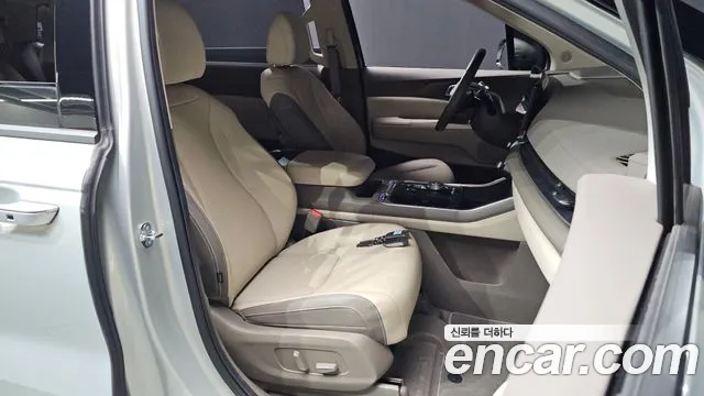 Kia Carnival Generation 4 — Фото автомобиля 26