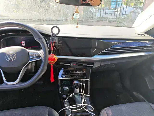 Volkswagen Passat — Фото автомобиля 13