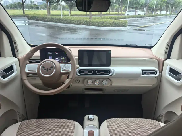 Wuling Hongguang Mini EV — Фото автомобиля 11