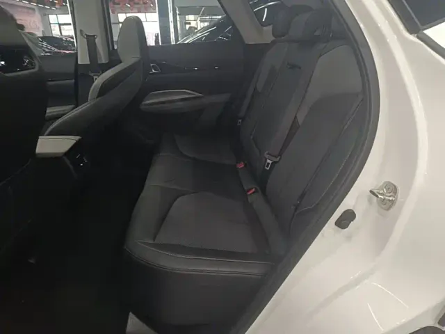 Changan Z6 — Фото автомобиля 16