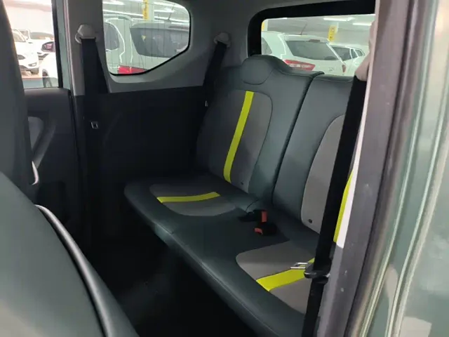 Wuling Hongguang Mini EV — Фото автомобиля 16