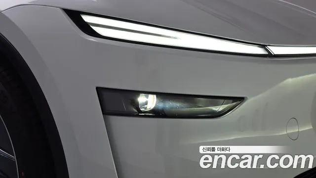 Tesla Model Y — Фото автомобиля 21