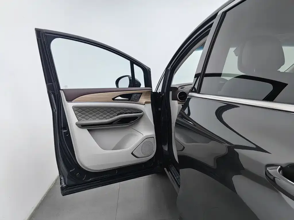 Dongfeng Fengxing Fengxing Yacht 2022 1.5T DCT Wave Chaser Edition — Фото автомобиля 8