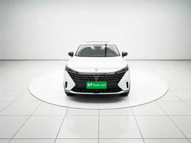 Roewe RX5 — Фото автомобиля 22