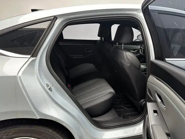 BYD Qin L — Фото автомобиля 9