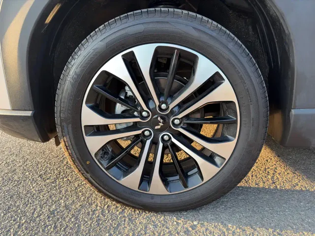 Wuling Starlight 560 — Фото автомобиля 13
