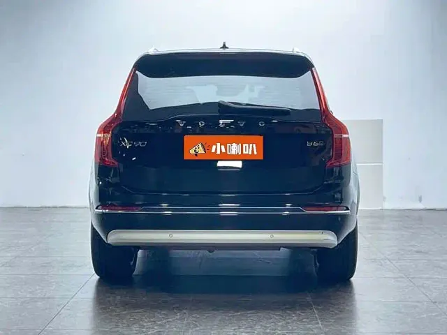 Volvo XC90 — Фото автомобиля 14