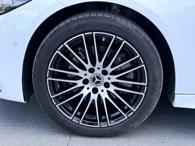 Mercedes-Benz C-Class — Фото автомобиля 9