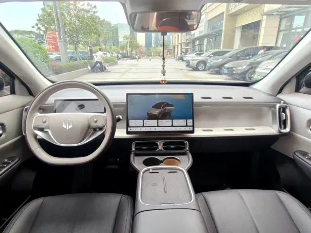 Leapmotor B10 — Фото автомобиля 8
