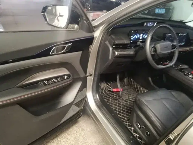 Changan Z6 — Фото автомобиля 15