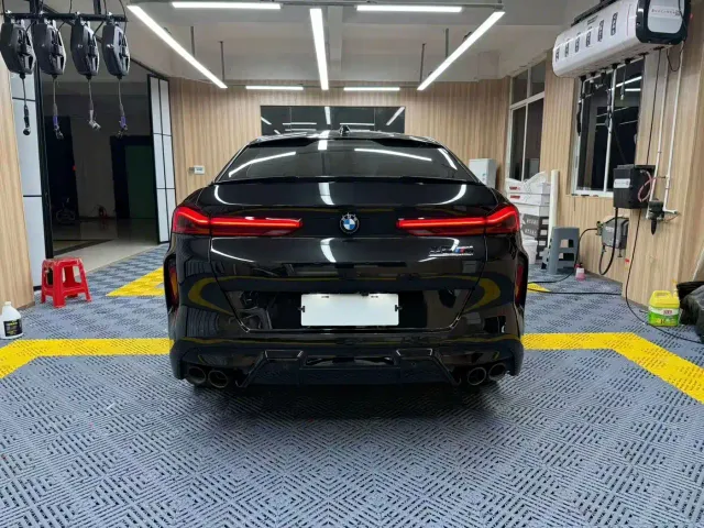BMW X6 M — Фото автомобиля 7