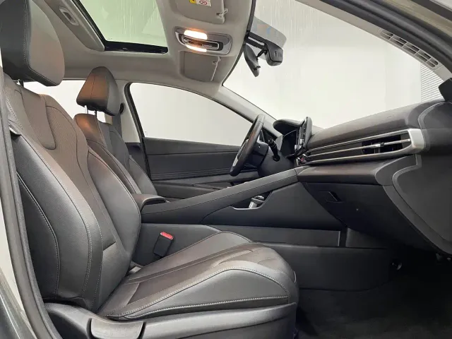 Hyundai Elantra — Фото автомобиля 11