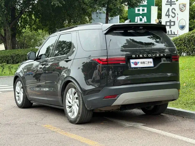 Land Rover Discovery 2021 Model 300PS S — Фото автомобиля 4