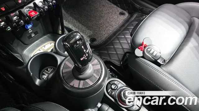 Mini Cooper Cooper Classic Plus — Фото автомобиля 9