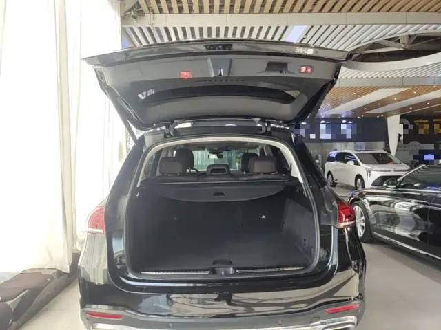 Mercedes-Benz GLE-Class — Фото автомобиля 18