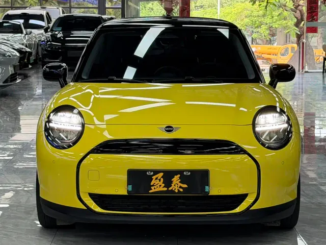 MINI Cooper — Фото автомобиля 2