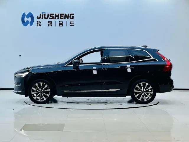 Volvo XC60 — Фото автомобиля 3