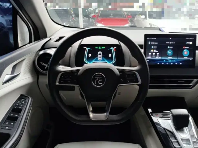 BYD Yuan Pro — Фото автомобиля 10